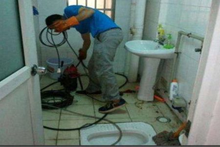 哈尔滨宾永和乡厕所旁边漏水/马桶水阀漏水